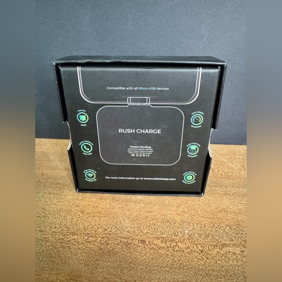NIB Rush Charge 2400 mAh Android Emergency On The Go Power Bank Battery Charger - Picture 2 of 4